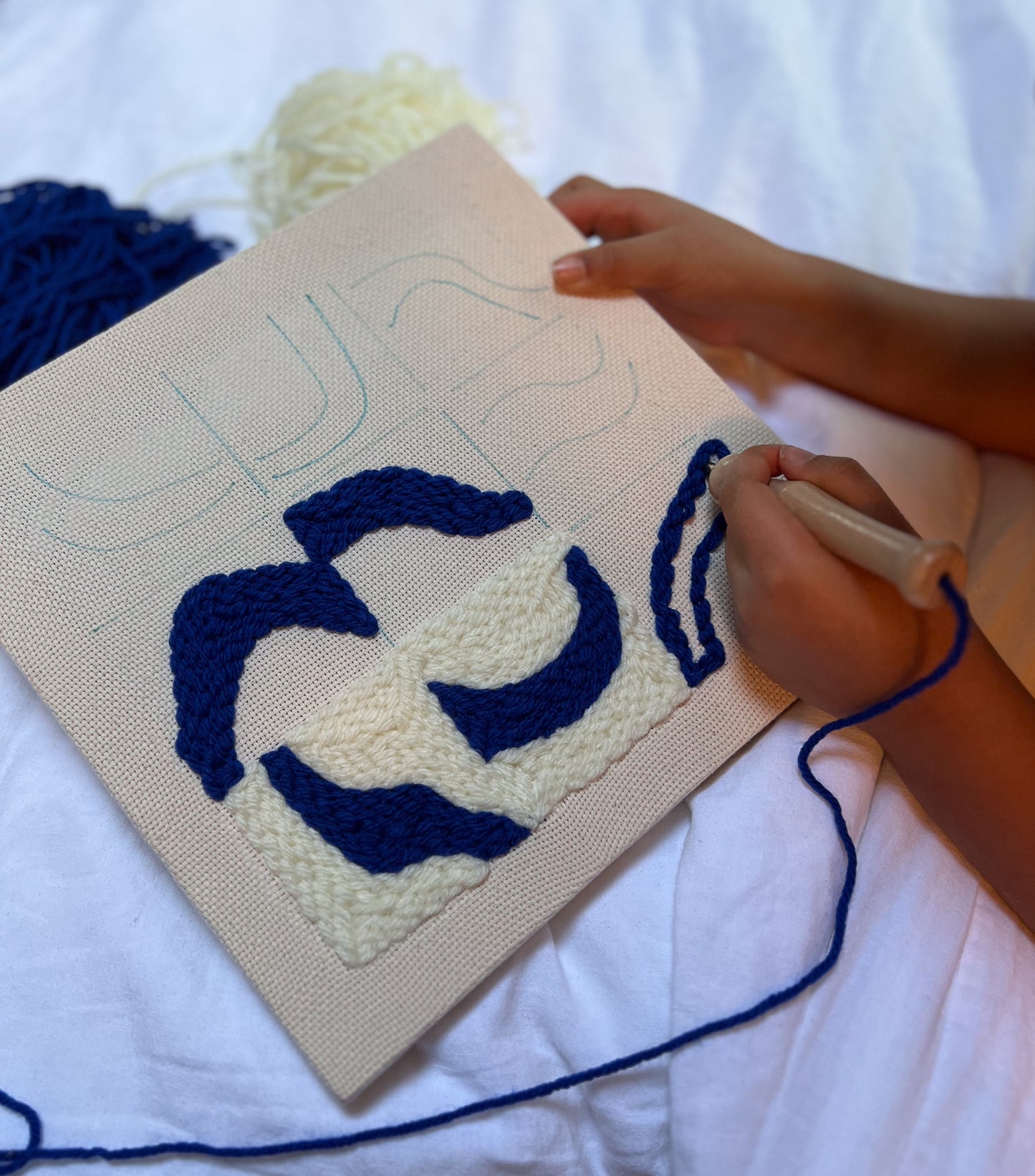 "Rudia" - Punch Needle Kit - Modern DIY Wall Art for Beginners