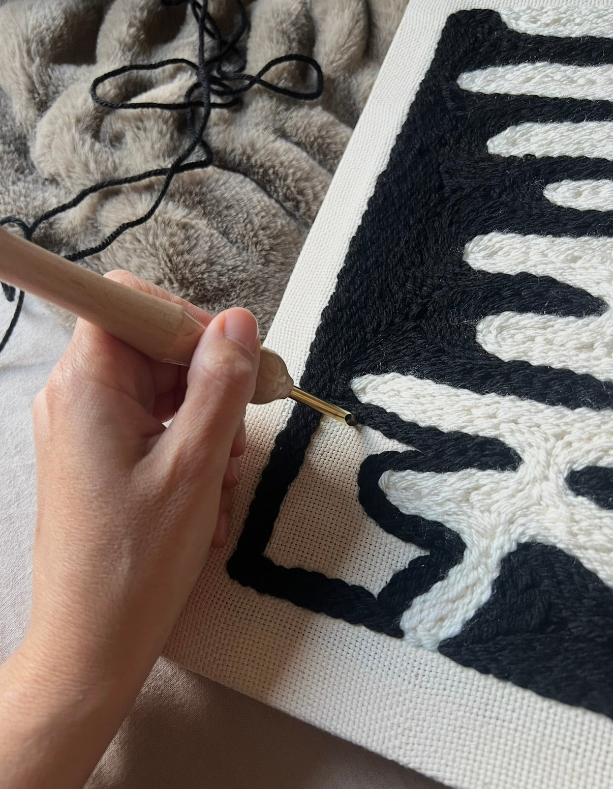 TEST Fluid - Onyx Punch Needle Kit